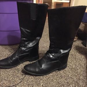 Riding boots